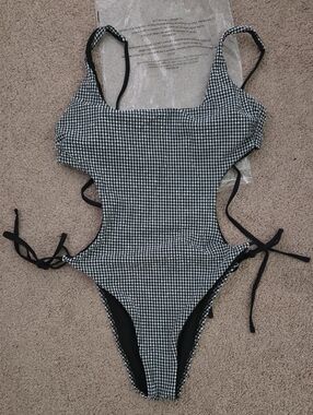 *NWT* Black & White Gingham Cutout One-Piece Swimsuit